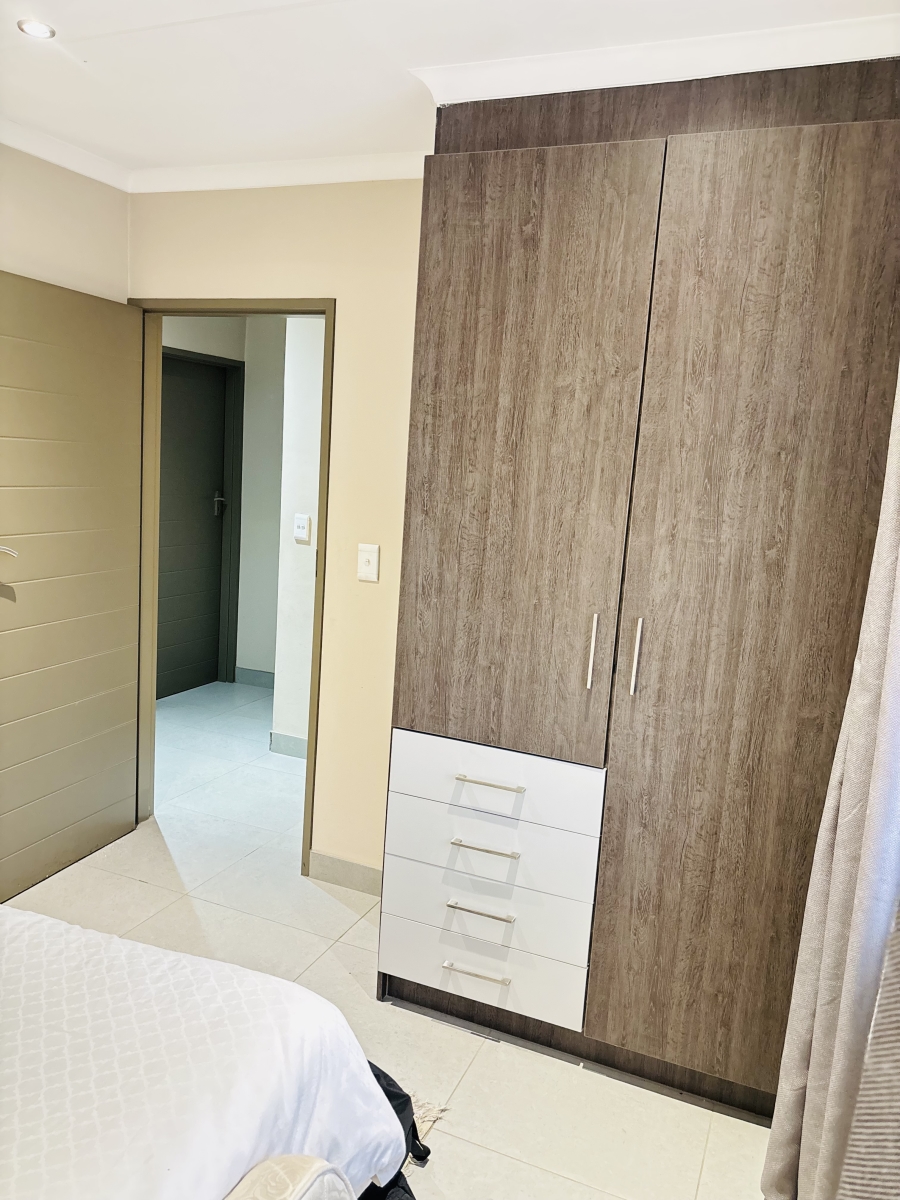 To Let 4 Bedroom Property for Rent in Clayville Gauteng