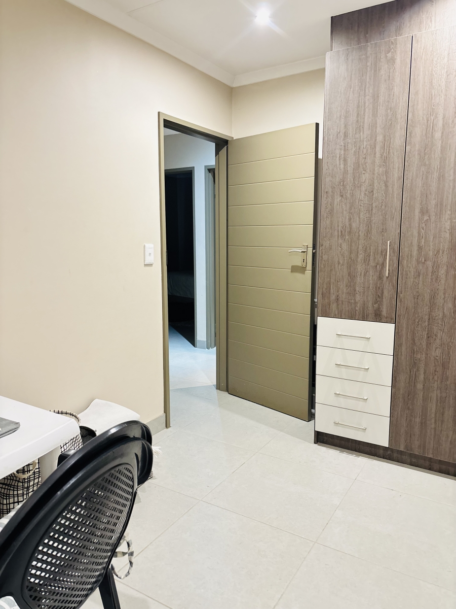 To Let 4 Bedroom Property for Rent in Clayville Gauteng