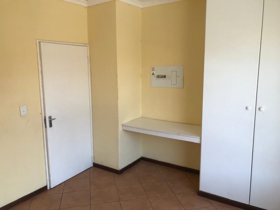 2 Bedroom Property for Sale in Honeydew Gauteng