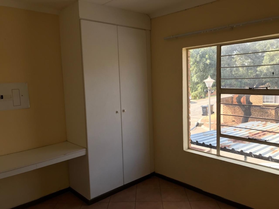 2 Bedroom Property for Sale in Honeydew Gauteng
