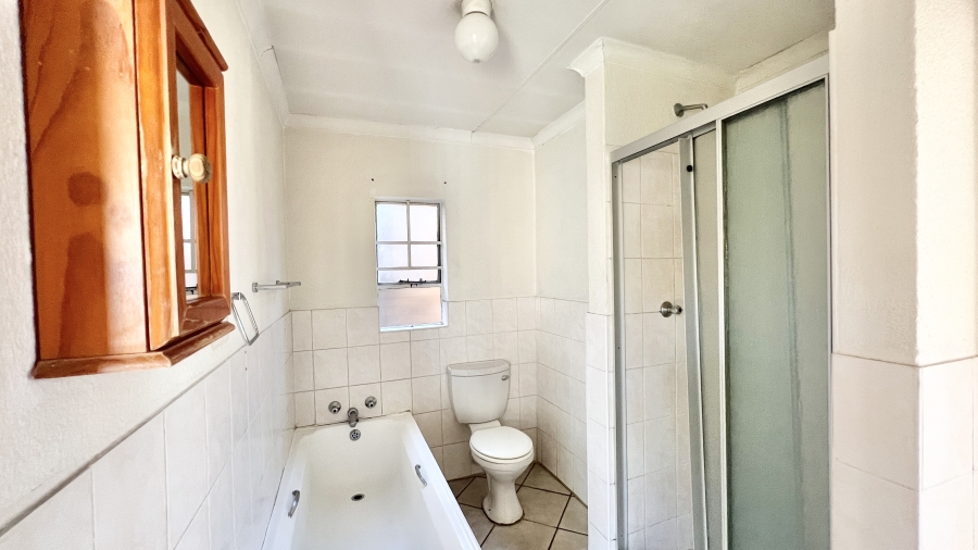 2 Bedroom Property for Sale in Halfway Gardens Gauteng