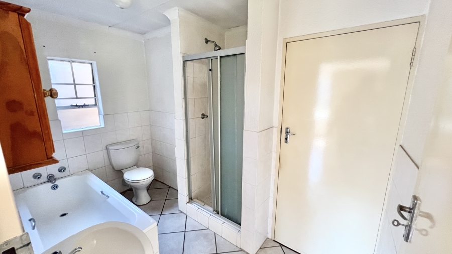 2 Bedroom Property for Sale in Halfway Gardens Gauteng