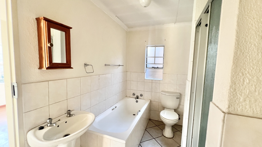 2 Bedroom Property for Sale in Halfway Gardens Gauteng