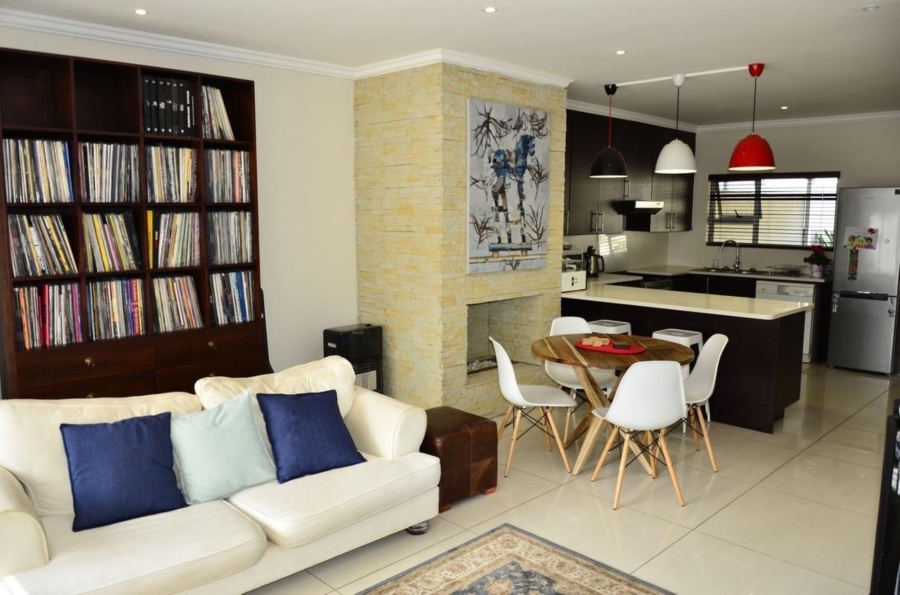 To Let 2 Bedroom Property for Rent in Craighall Park Gauteng
