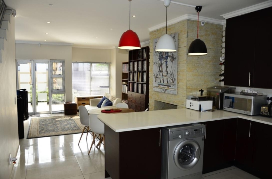 To Let 2 Bedroom Property for Rent in Craighall Park Gauteng