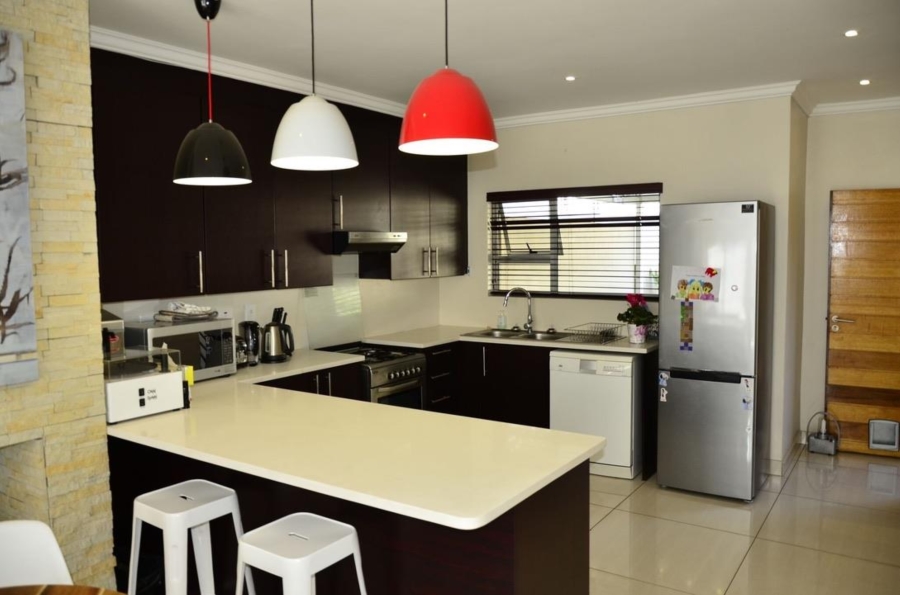 To Let 2 Bedroom Property for Rent in Craighall Park Gauteng