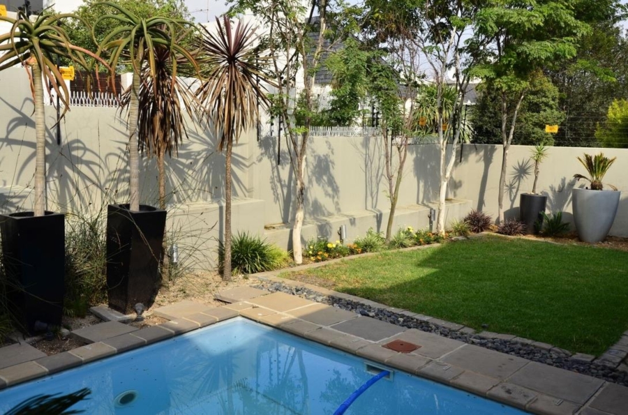 To Let 2 Bedroom Property for Rent in Craighall Park Gauteng