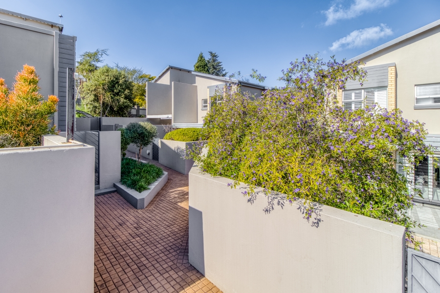 To Let 2 Bedroom Property for Rent in Craighall Park Gauteng