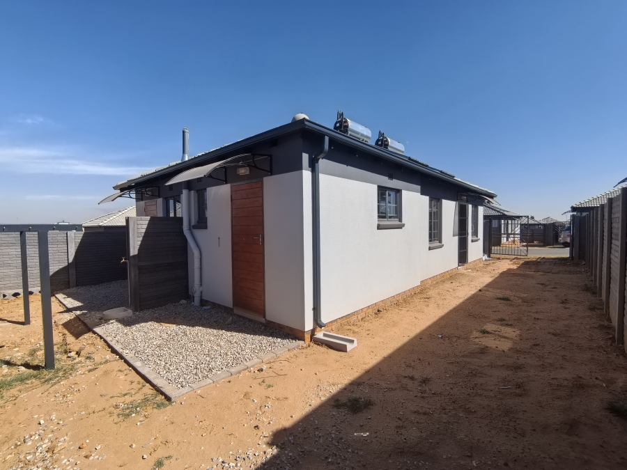 To Let 2 Bedroom Property for Rent in Mamelodi Gauteng
