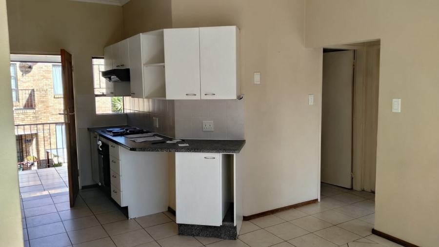 2 Bedroom Property for Sale in Roodekrans Gauteng