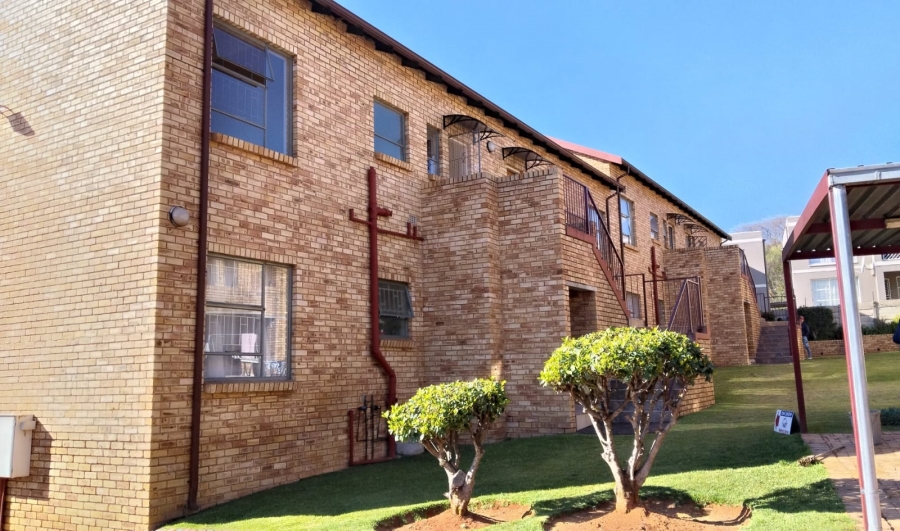 2 Bedroom Property for Sale in Roodekrans Gauteng