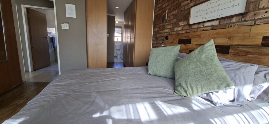 3 Bedroom Property for Sale in Noordheuwel Gauteng