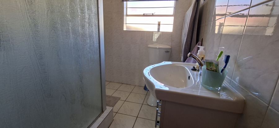 3 Bedroom Property for Sale in Noordheuwel Gauteng
