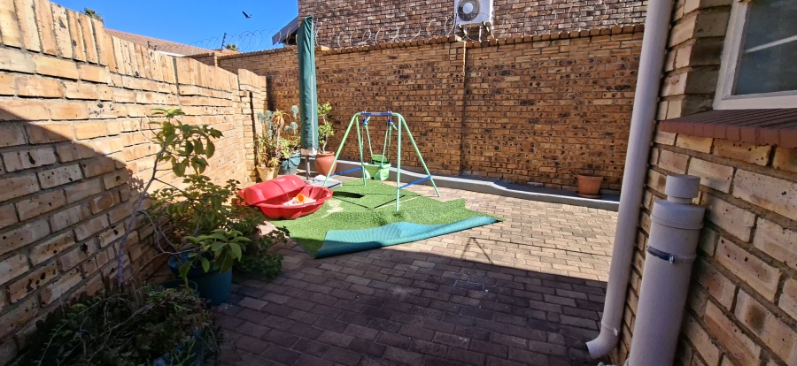 3 Bedroom Property for Sale in Noordheuwel Gauteng