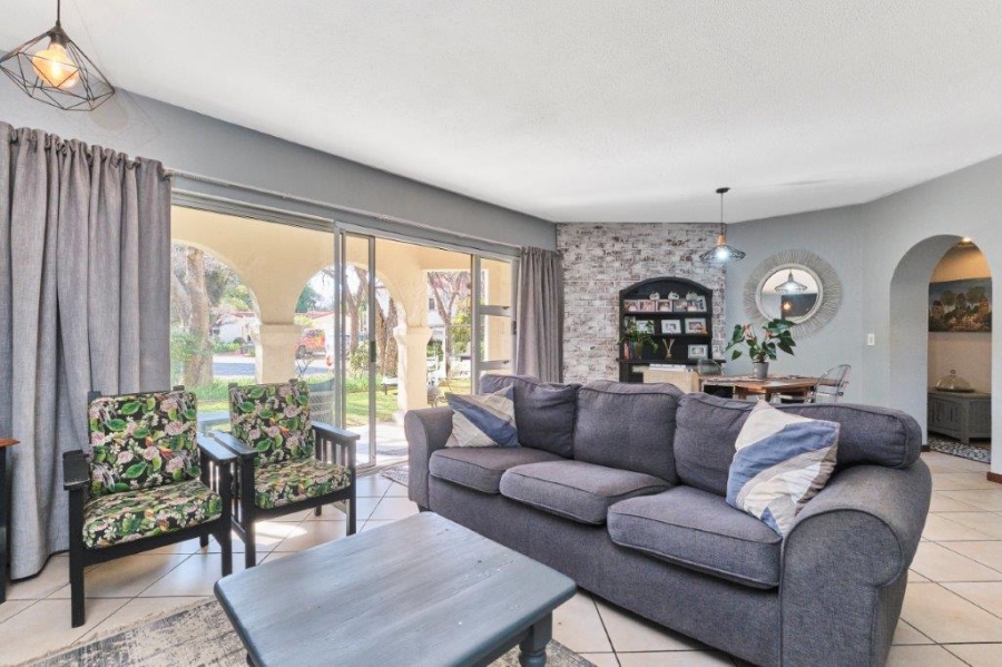 2 Bedroom Property for Sale in Bryanston Gauteng