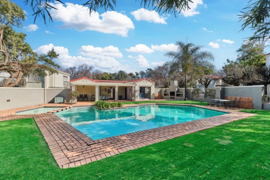 2 Bedroom Property for Sale in Bryanston Gauteng