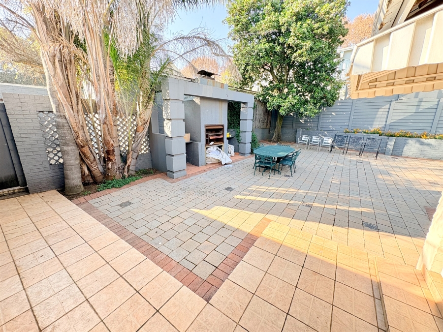 To Let Commercial Property for Rent in Parkwood Gauteng