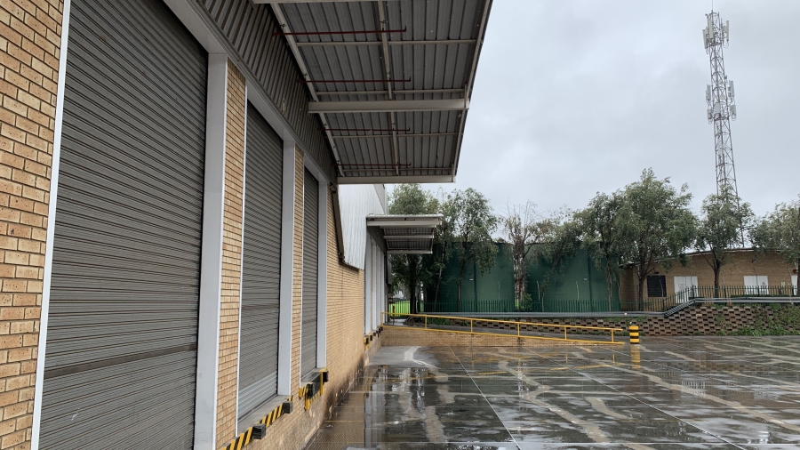 To Let Commercial Property for Rent in Longmeadow Gauteng