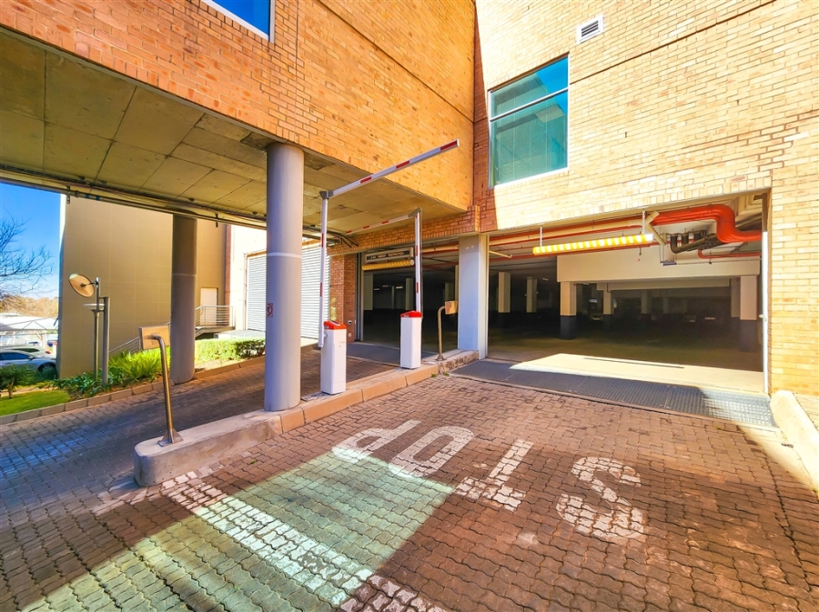 To Let Commercial Property for Rent in Constantia Kloof Gauteng