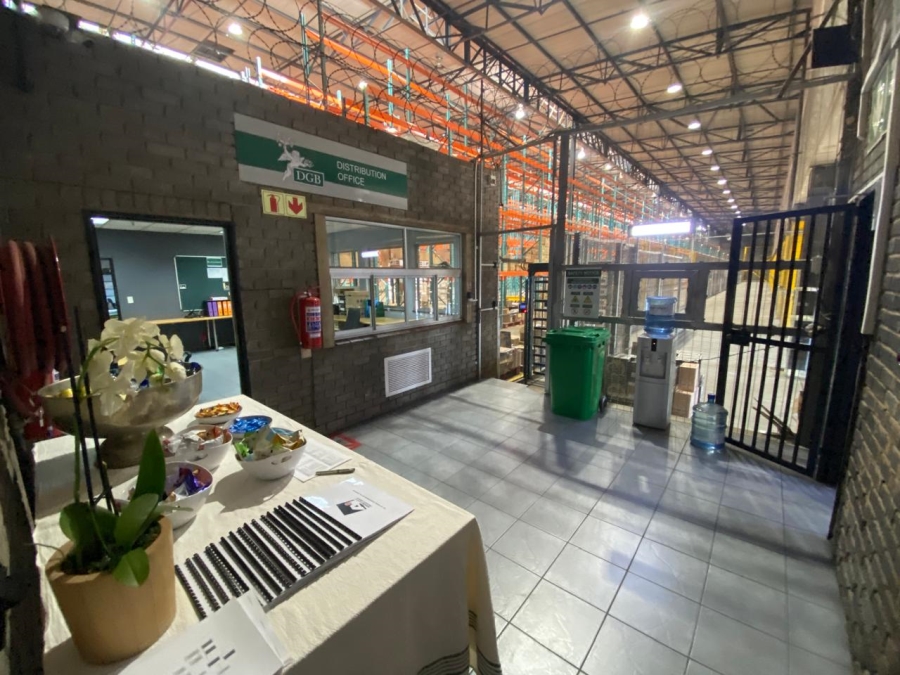 To Let Commercial Property for Rent in Randjespark Gauteng