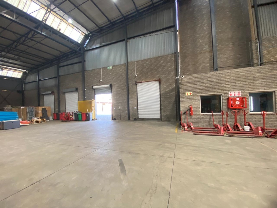To Let Commercial Property for Rent in Randjespark Gauteng