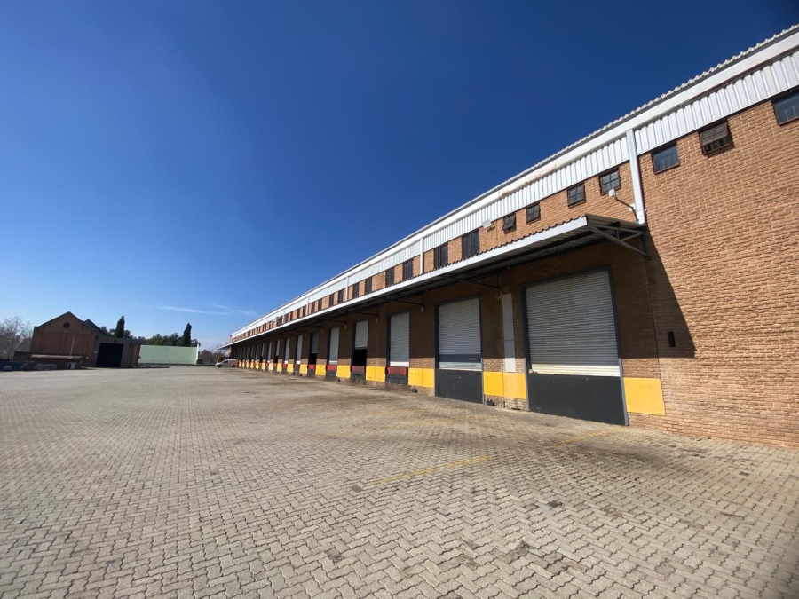 To Let Commercial Property for Rent in Randjespark Gauteng