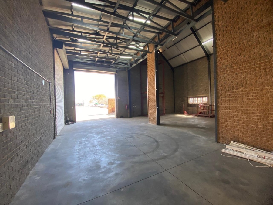 To Let Commercial Property for Rent in Randjespark Gauteng