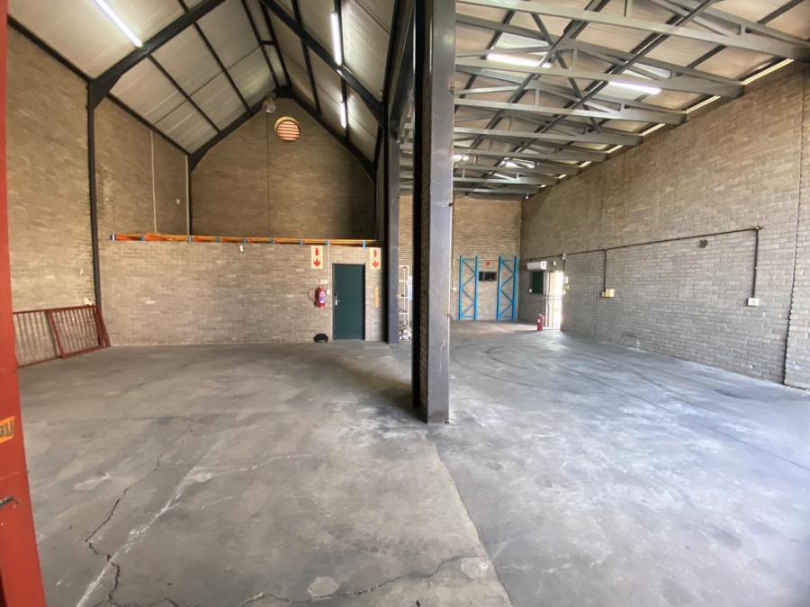 To Let Commercial Property for Rent in Randjespark Gauteng