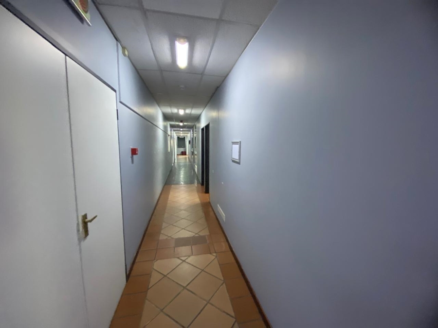 To Let Commercial Property for Rent in Randjespark Gauteng