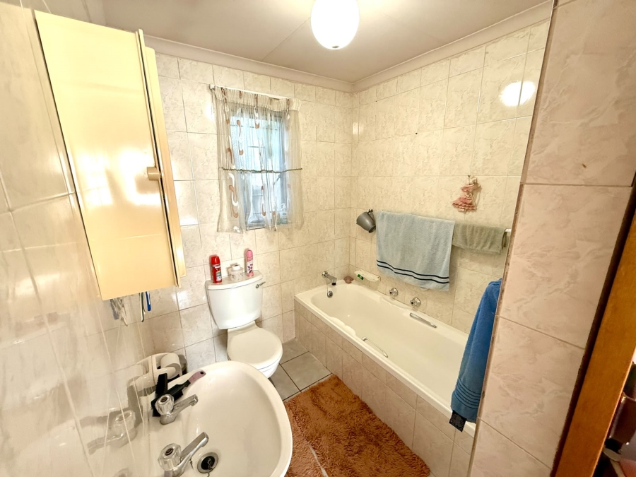 2 Bedroom Property for Sale in Clarina Gauteng