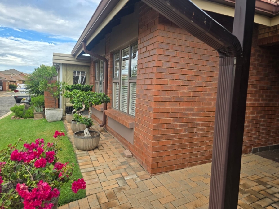 3 Bedroom Property for Sale in Montana Tuine Gauteng