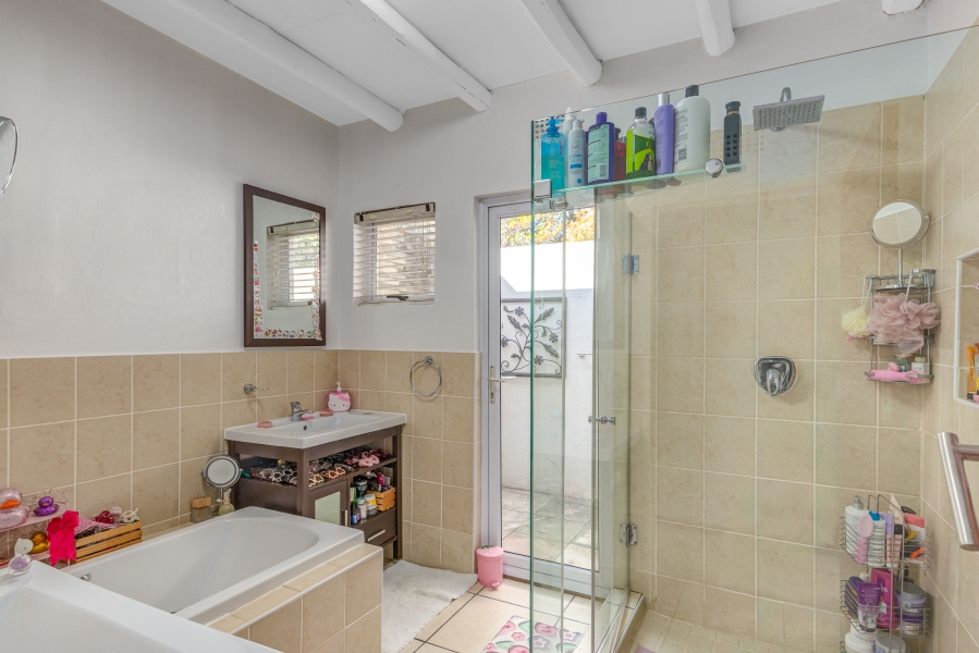 To Let 3 Bedroom Property for Rent in Fourways Gauteng