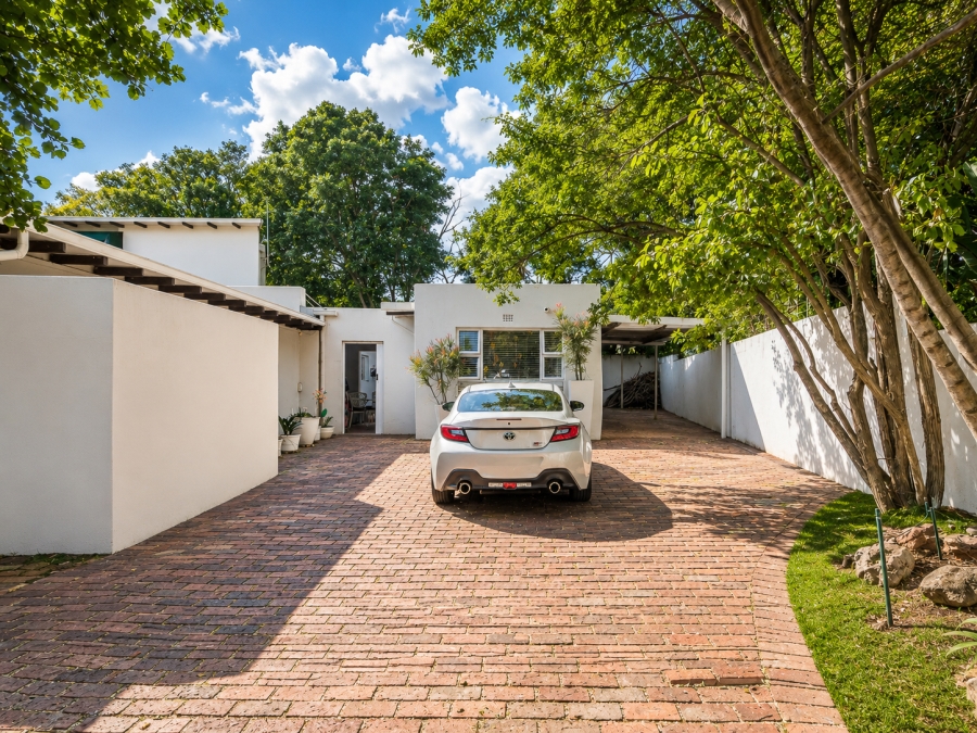To Let 3 Bedroom Property for Rent in Fourways Gauteng