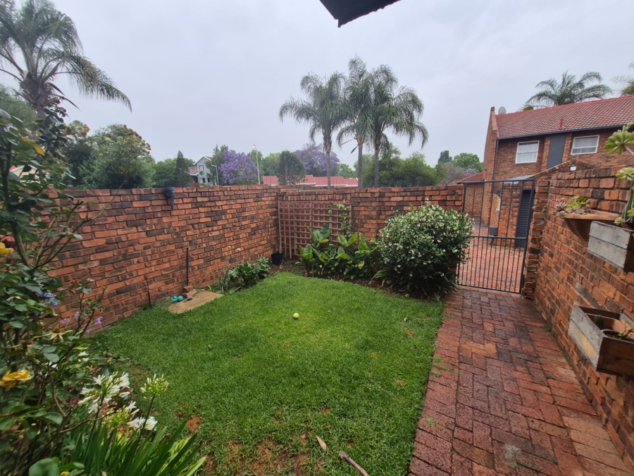 To Let 2 Bedroom Property for Rent in Garsfontein Gauteng