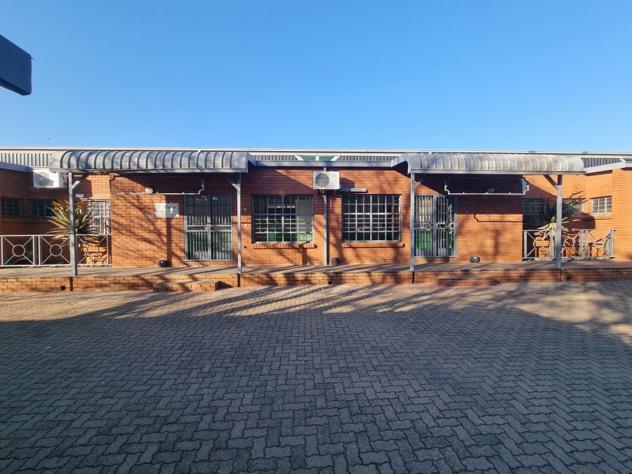 To Let Commercial Property for Rent in Hennopspark Gauteng