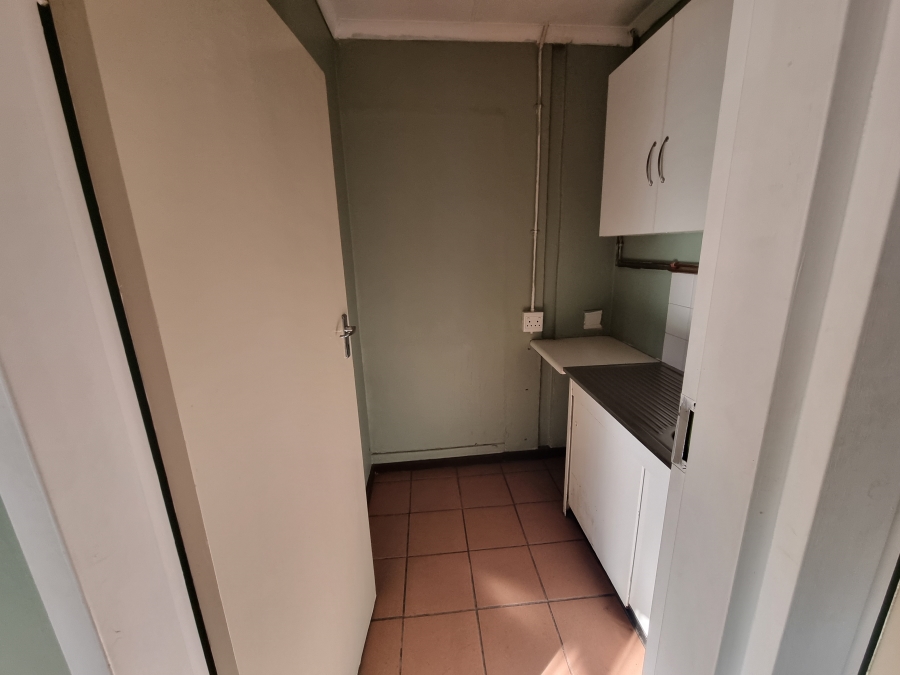 To Let Commercial Property for Rent in Hennopspark Gauteng