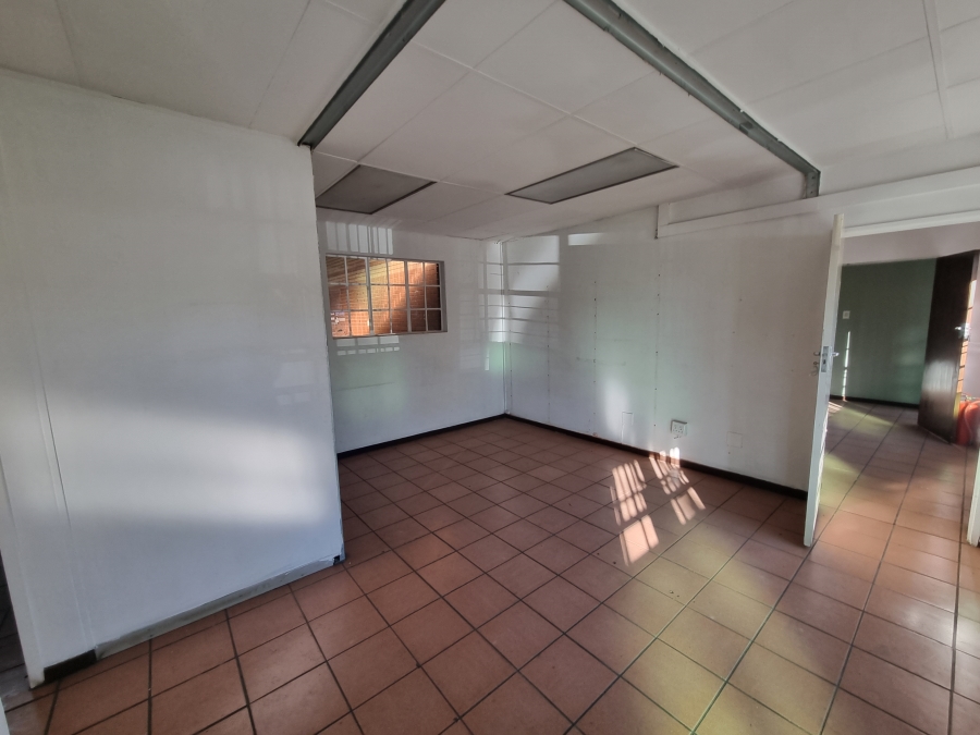 To Let Commercial Property for Rent in Hennopspark Gauteng