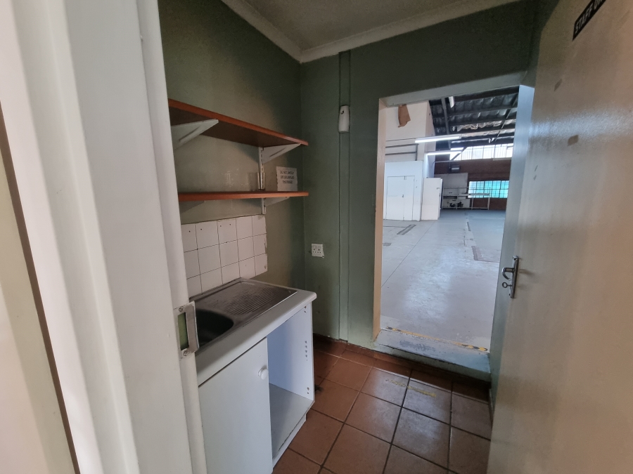 To Let Commercial Property for Rent in Hennopspark Gauteng