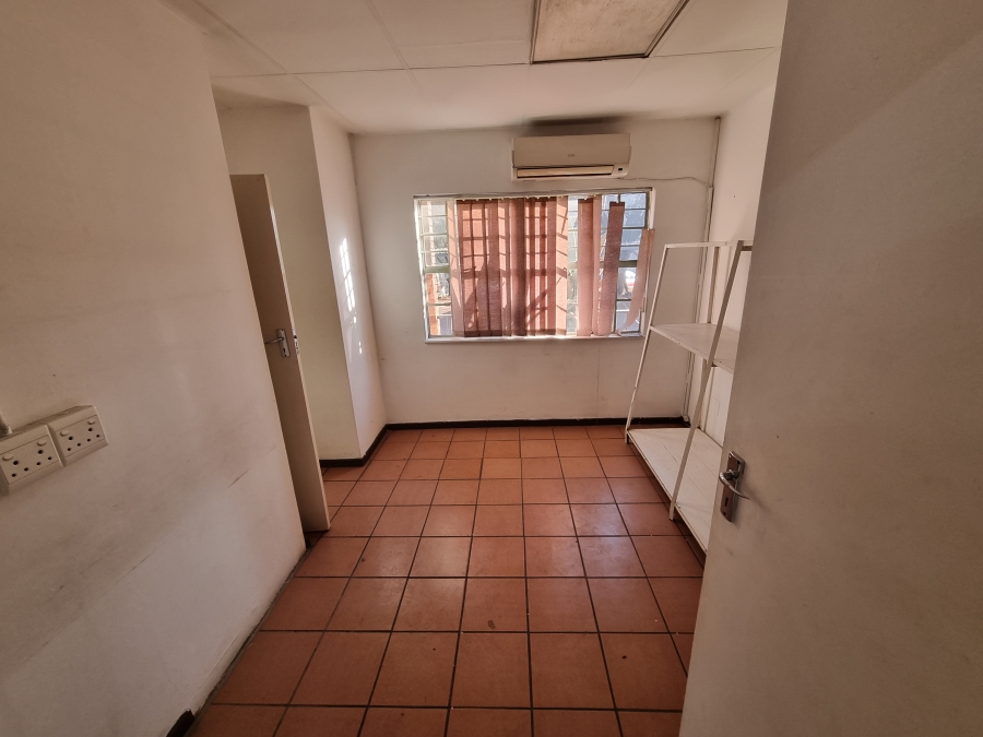 To Let Commercial Property for Rent in Hennopspark Gauteng