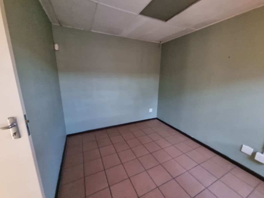 To Let Commercial Property for Rent in Hennopspark Gauteng