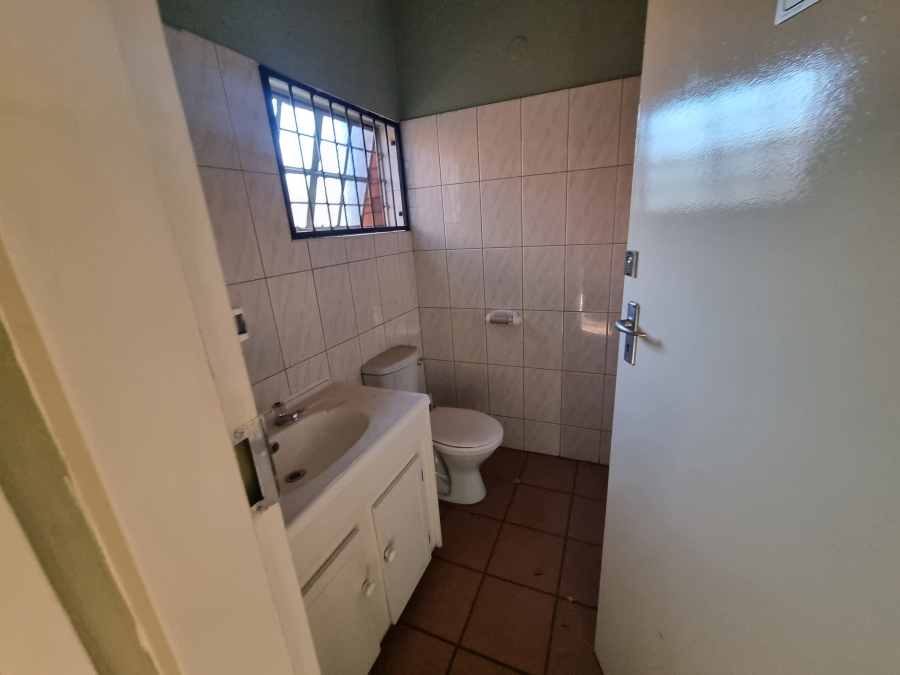 To Let Commercial Property for Rent in Hennopspark Gauteng