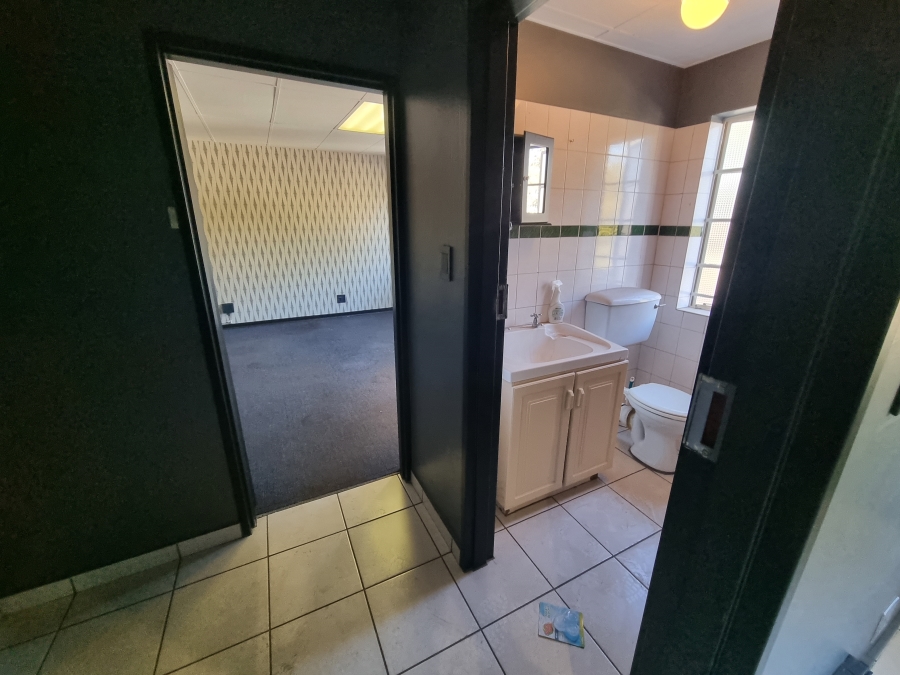 To Let Commercial Property for Rent in Hennopspark Gauteng