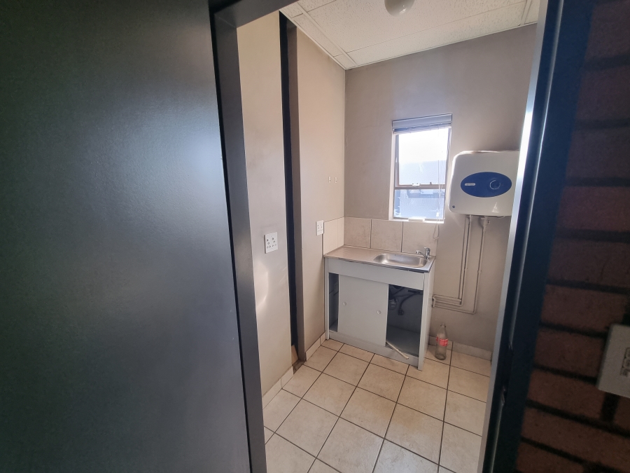 To Let Commercial Property for Rent in Hennopspark Gauteng