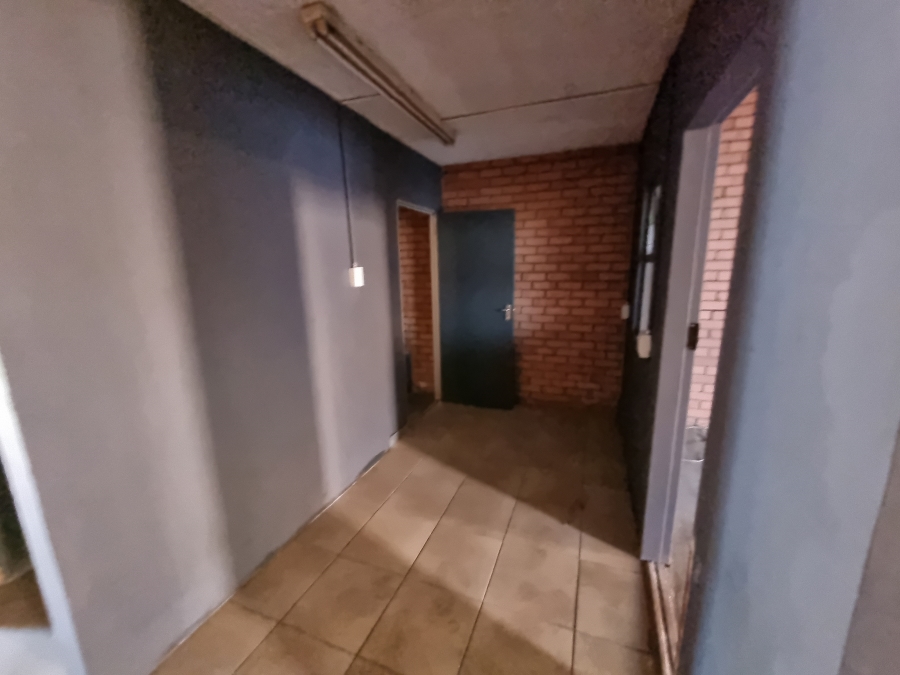 To Let Commercial Property for Rent in Hennopspark Gauteng