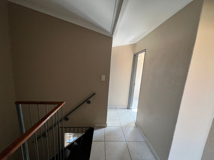 3 Bedroom Property for Sale in Windmill Park Gauteng