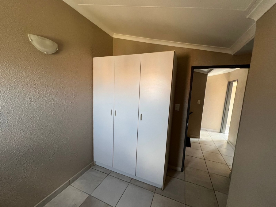 3 Bedroom Property for Sale in Windmill Park Gauteng