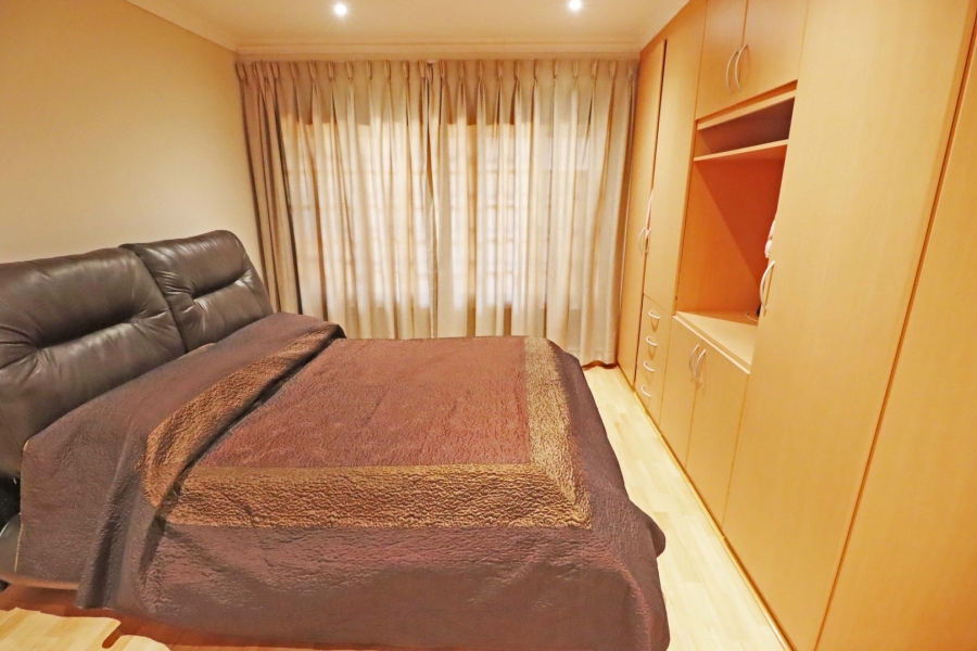 2 Bedroom Property for Sale in Edenburg Gauteng
