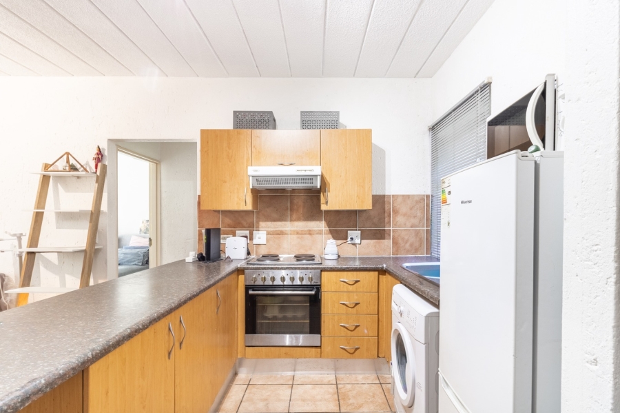 To Let 1 Bedroom Property for Rent in Douglasdale Gauteng