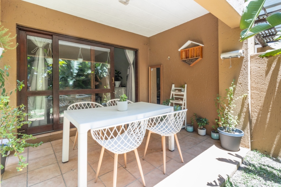 To Let 1 Bedroom Property for Rent in Douglasdale Gauteng