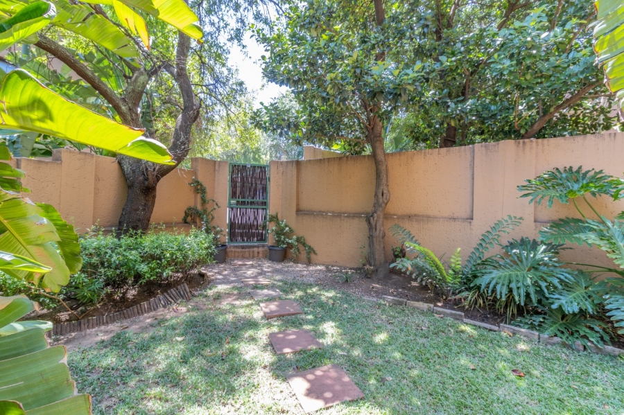 To Let 1 Bedroom Property for Rent in Douglasdale Gauteng